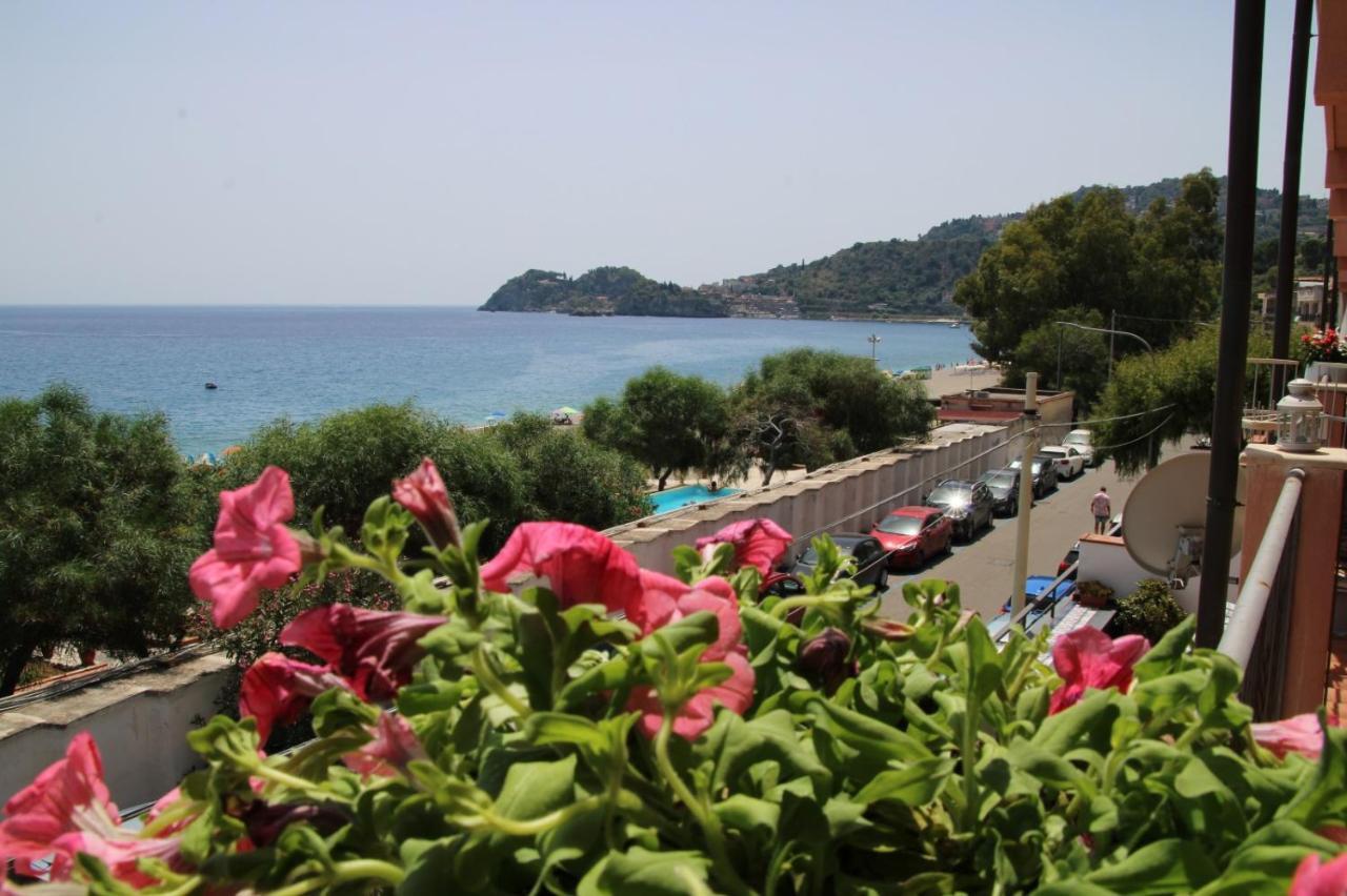 Poseidone Sea Apartment Taormina Mazzeo Εξωτερικό φωτογραφία